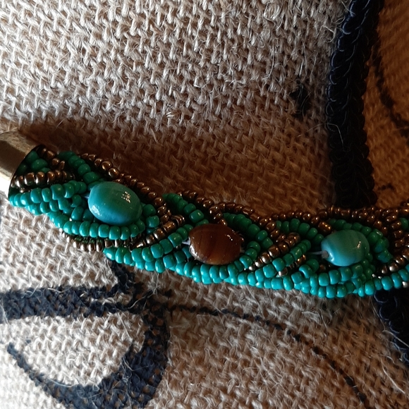 Gorgeous brown and turquoise color necklace - Picture 3 of 4